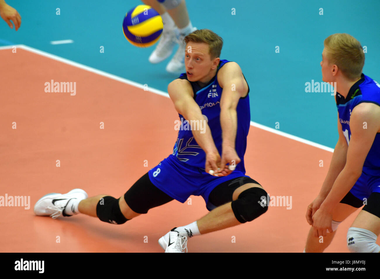 Karlovy Vary, Czech Republic. 28th May, 2017. Elviss Krastins, left, and Jan Helenius (both FIN) in action during the volleyball World Cup Qualification match Czech Republic vs Finland in Karlovy Vary, Czech Republic, May 28, 2017. Credit: Slavomir Kubes/CTK Photo/Alamy Live News Stock Photo