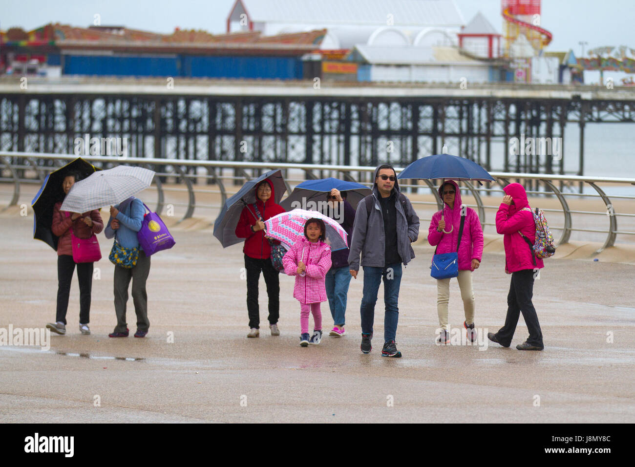 Blackpool, Fylde Coast, Lancashire, UK Weather. 29th May, 2017 Bank ...