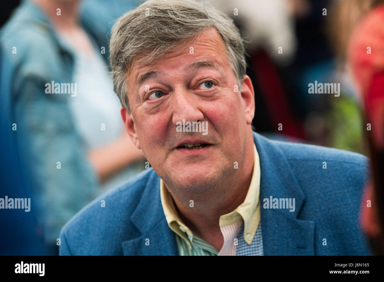 Hay Festival, Wales UK, Monday 29 May 2017 Actor, comedian and author STEPHEN FRY signing copies of his books at the 2017 Hay Literature Festival. Now in its 30th year, the festival draws tens of thousand of visitors a day to what was described by former US president Bill Clinton as 'the woodstock of the mind' Photo credit Credit: keith morris/Alamy Live News Stock Photo
