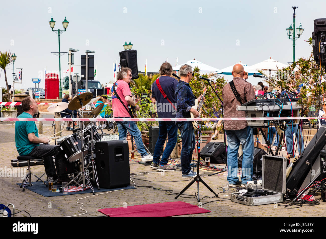 Pub rock band hires stock photography and images Alamy