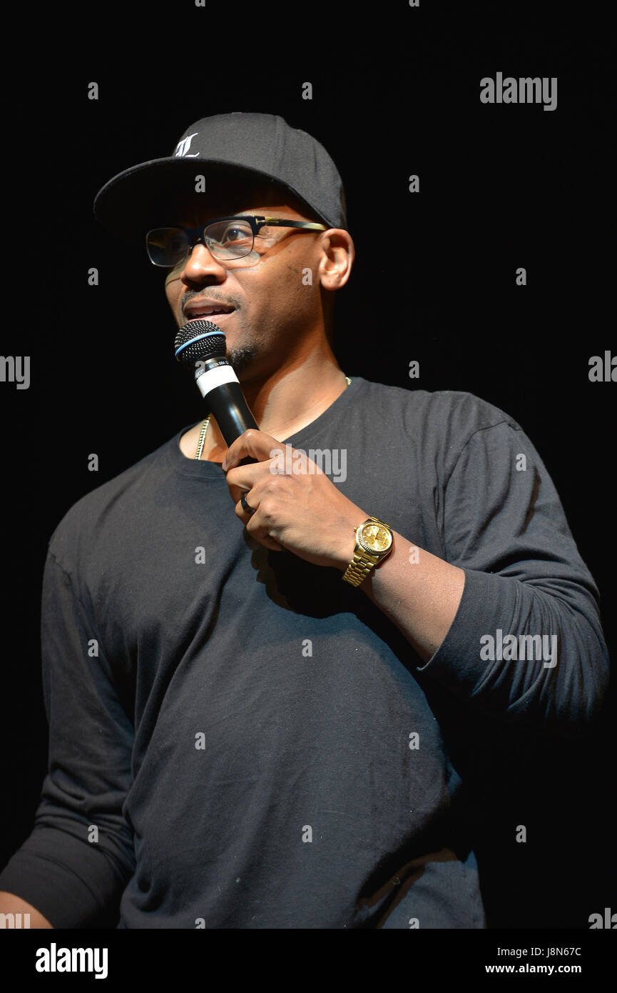 Miami Fl Usa 28th May 2017 Actor Comedian Lavar Walker Performs Miami Fl Usa 28th May 2017 Actor Comedian Lavar Walker Performs