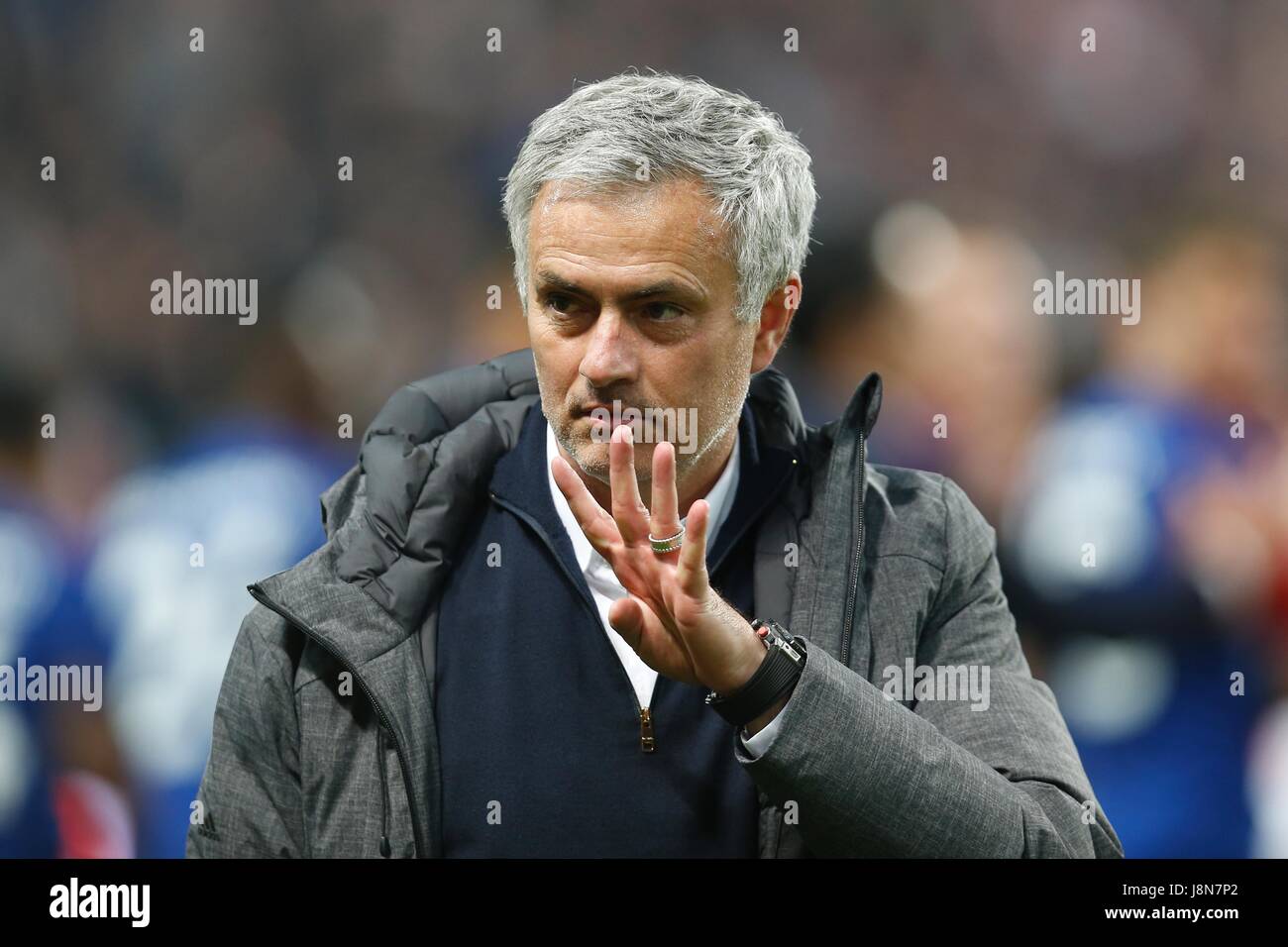 уле гуннар сульшер фото. андони ираола тренер. тренер 6 букв. сэтхон джейсон актер. главный тренер фк кельн.