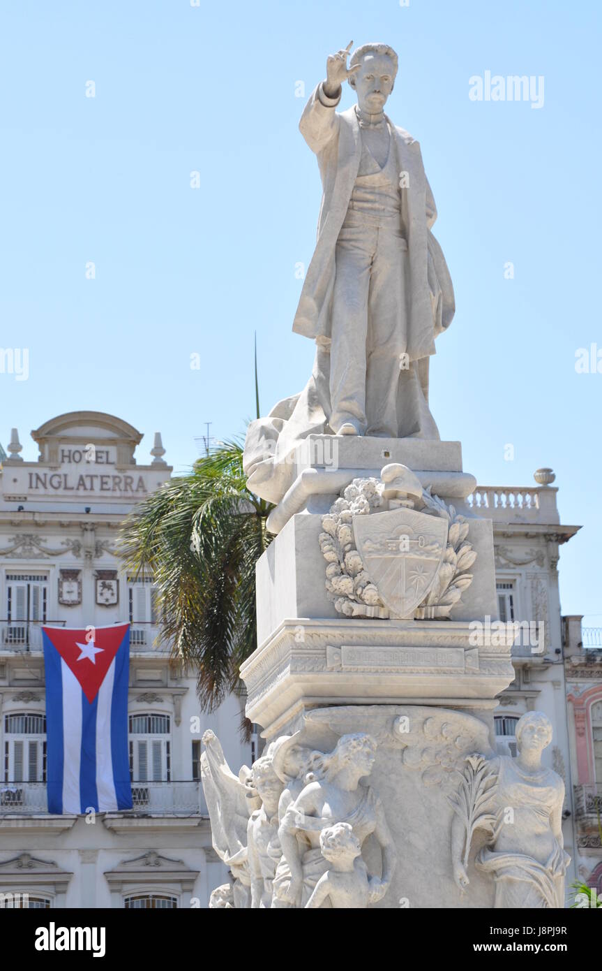 havana kuba cuba hotel inglaterra und estatua de la republica Stock Photo
