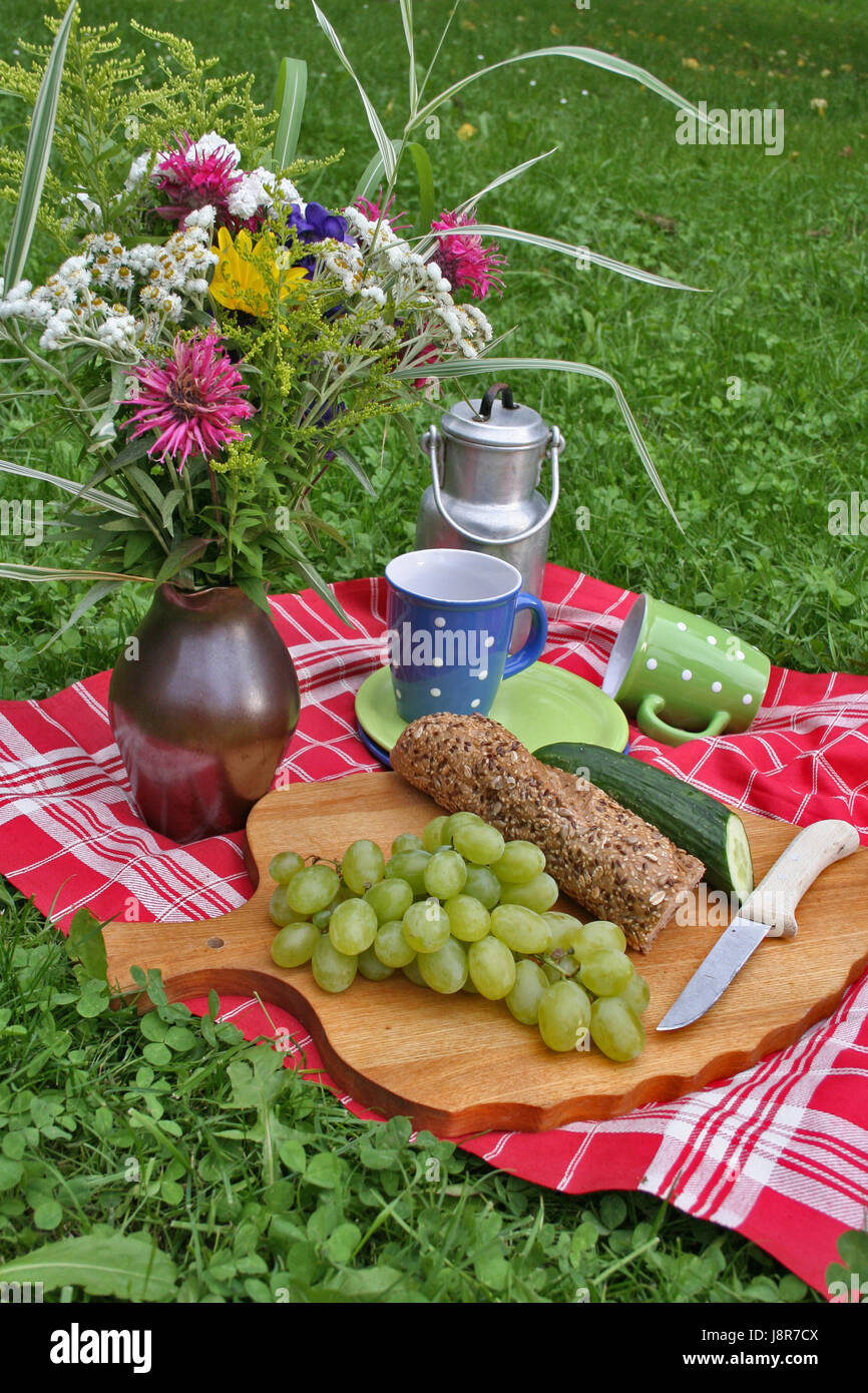 food, aliment, romanticism, outing, dish, meal, landlive, idyll, picnic, break, Stock Photo