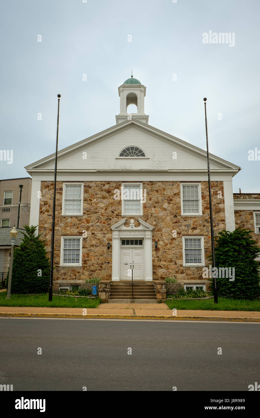 Front Royal Town Hall, 16 North Royal Avenue, Front Royal, Virginia