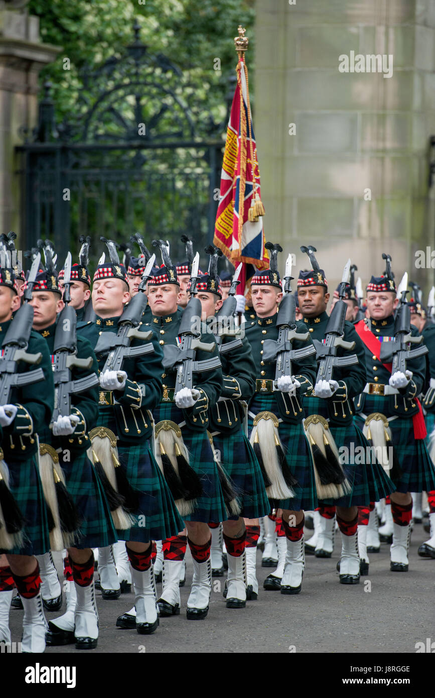 5 Scots Guard of Honour to mark the to mark the New Royal High Commissioner HRH The Princes Royal, Princes Anne at Holyrood Palace Stock Photo