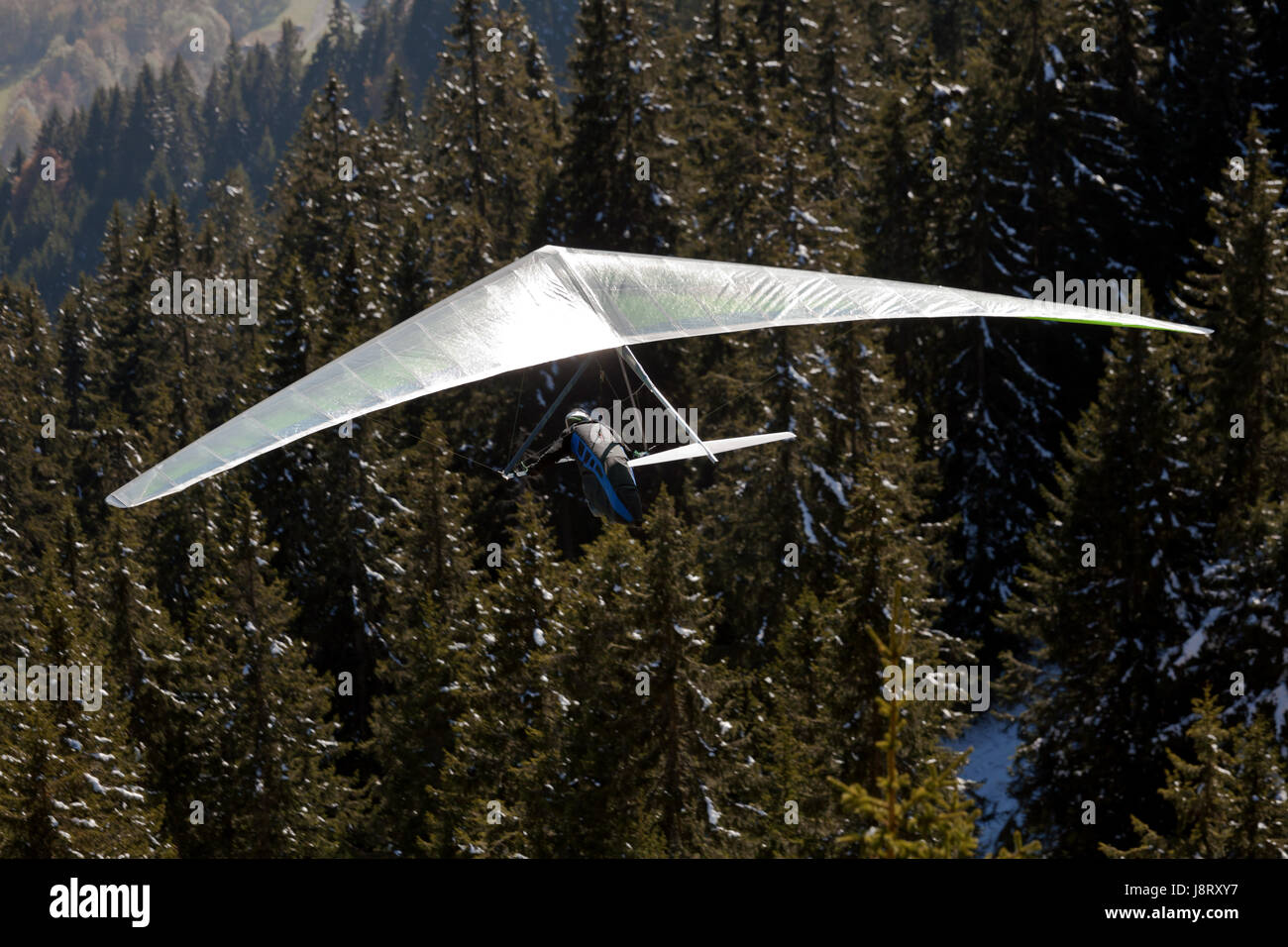 risk, crash, kite, kites, fly, flies, flys, flying, dangerous, danger