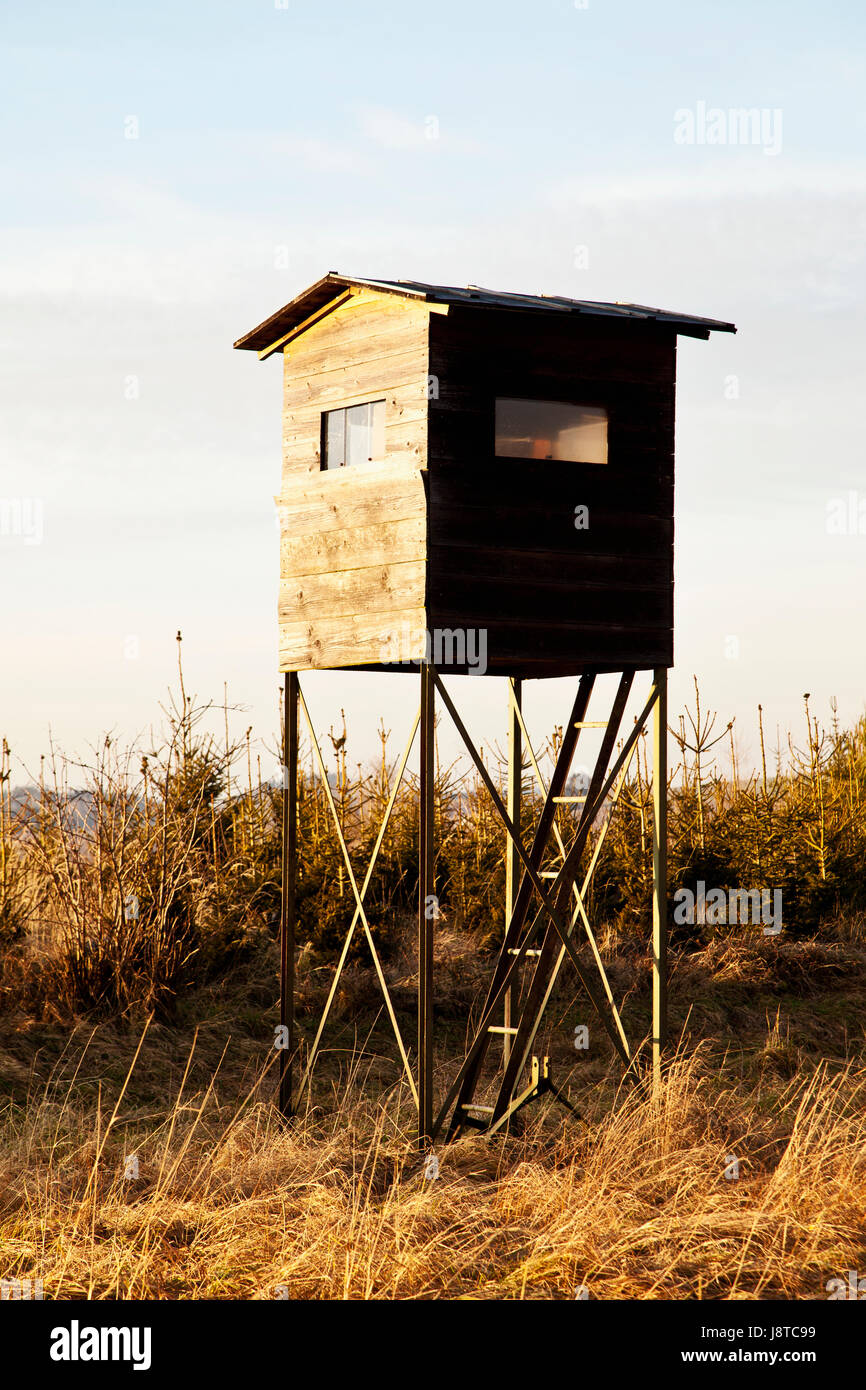 Hunter high stand hi-res stock photography and images - Alamy