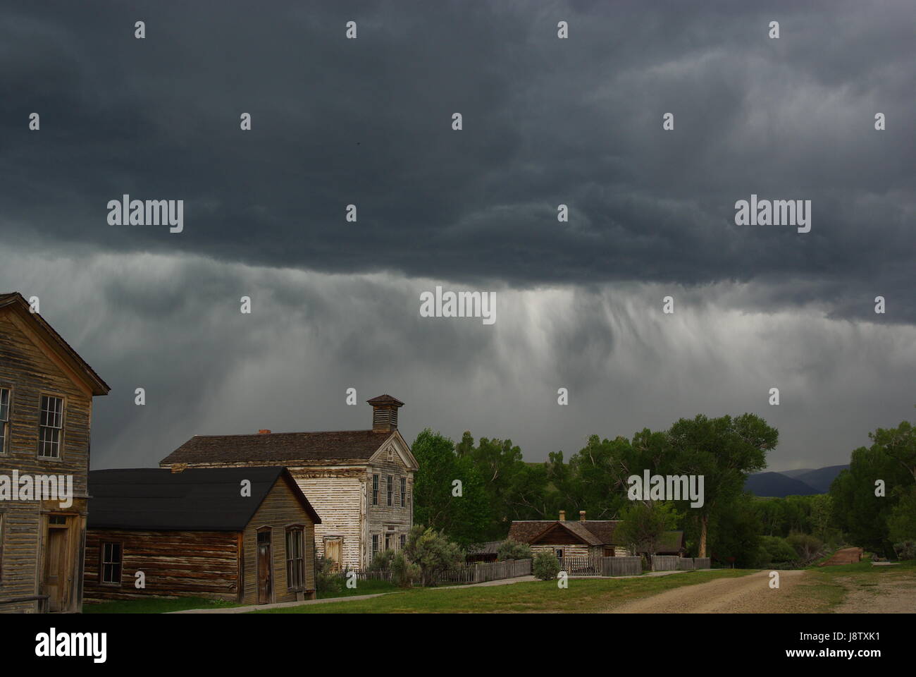 House Building Cloud Gold Digger Storm Gale House Building