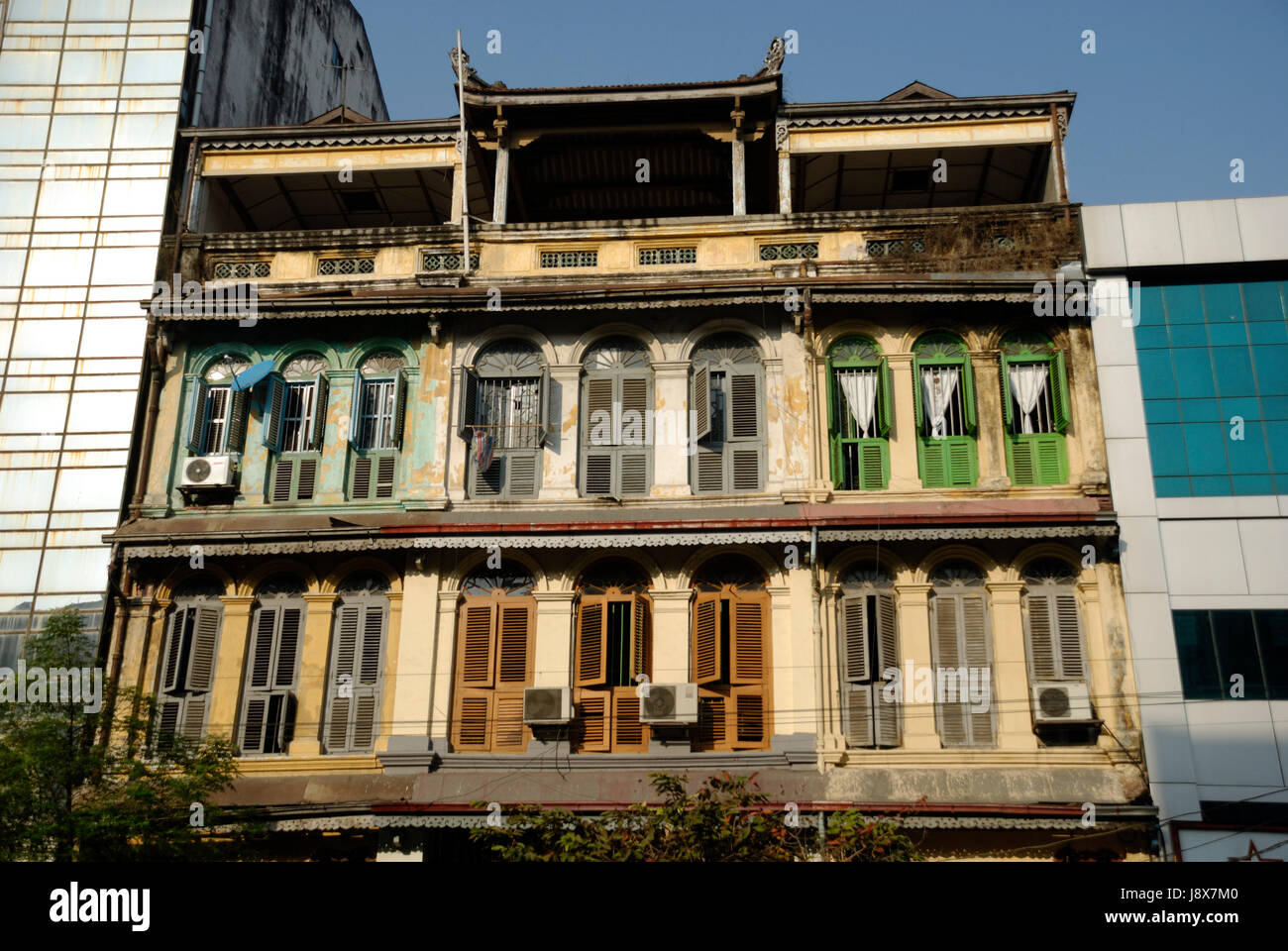 house in yangon Stock Photo Alamy