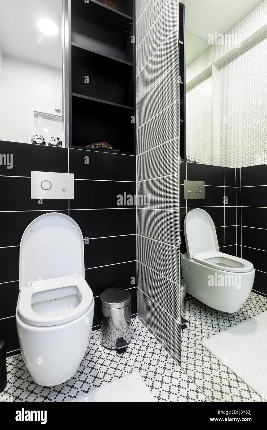 Modern black and white toilet Stock Photo Alamy