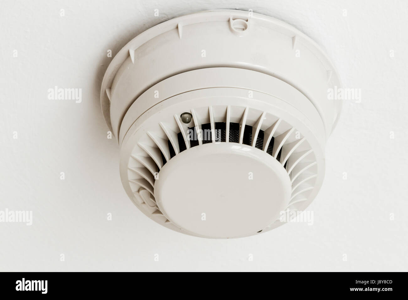 A smoke detector fire alarm Stock Photo - Alamy