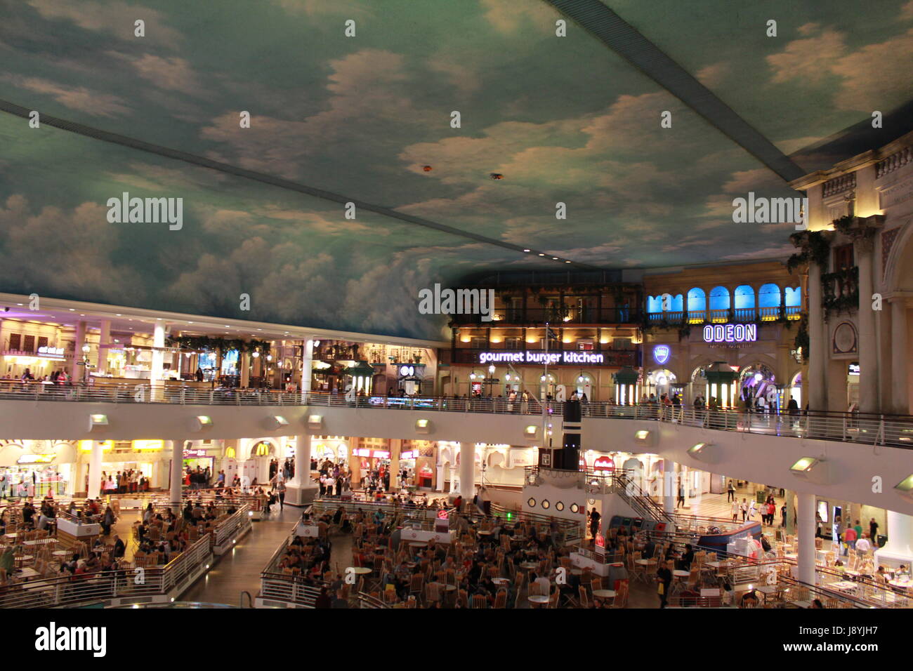 Old Trafford Crowd Stock Photos & Old Trafford Crowd Stock Images Alamy