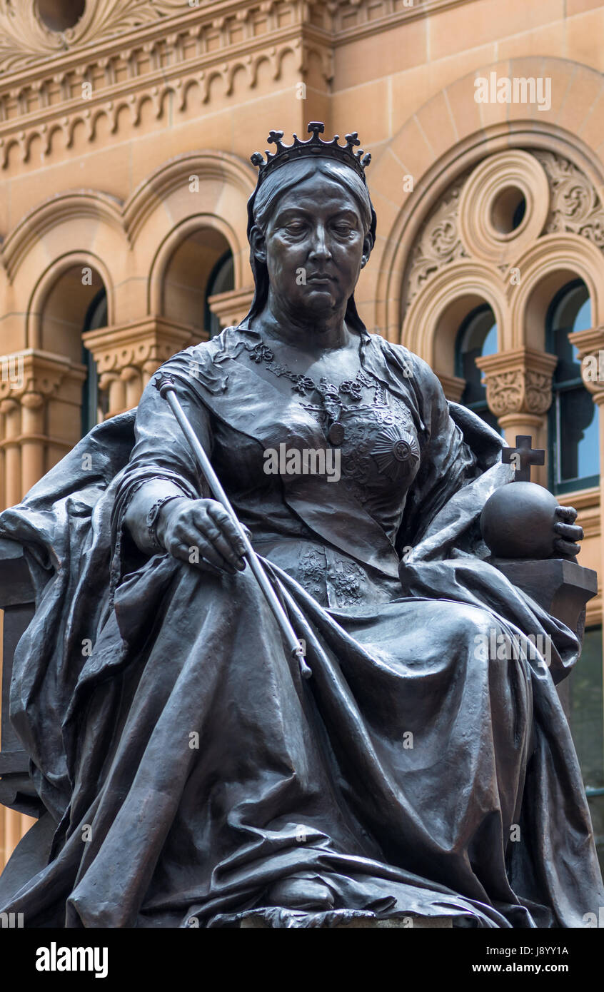 Queen Victoria statue and building, Sydney, New South Wales, Australia Stock Photo Alamy