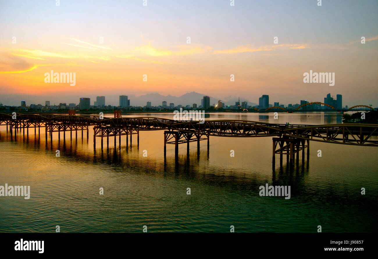 A bridge over the Han river at sunset, Danang, Vietnam Stock Photo