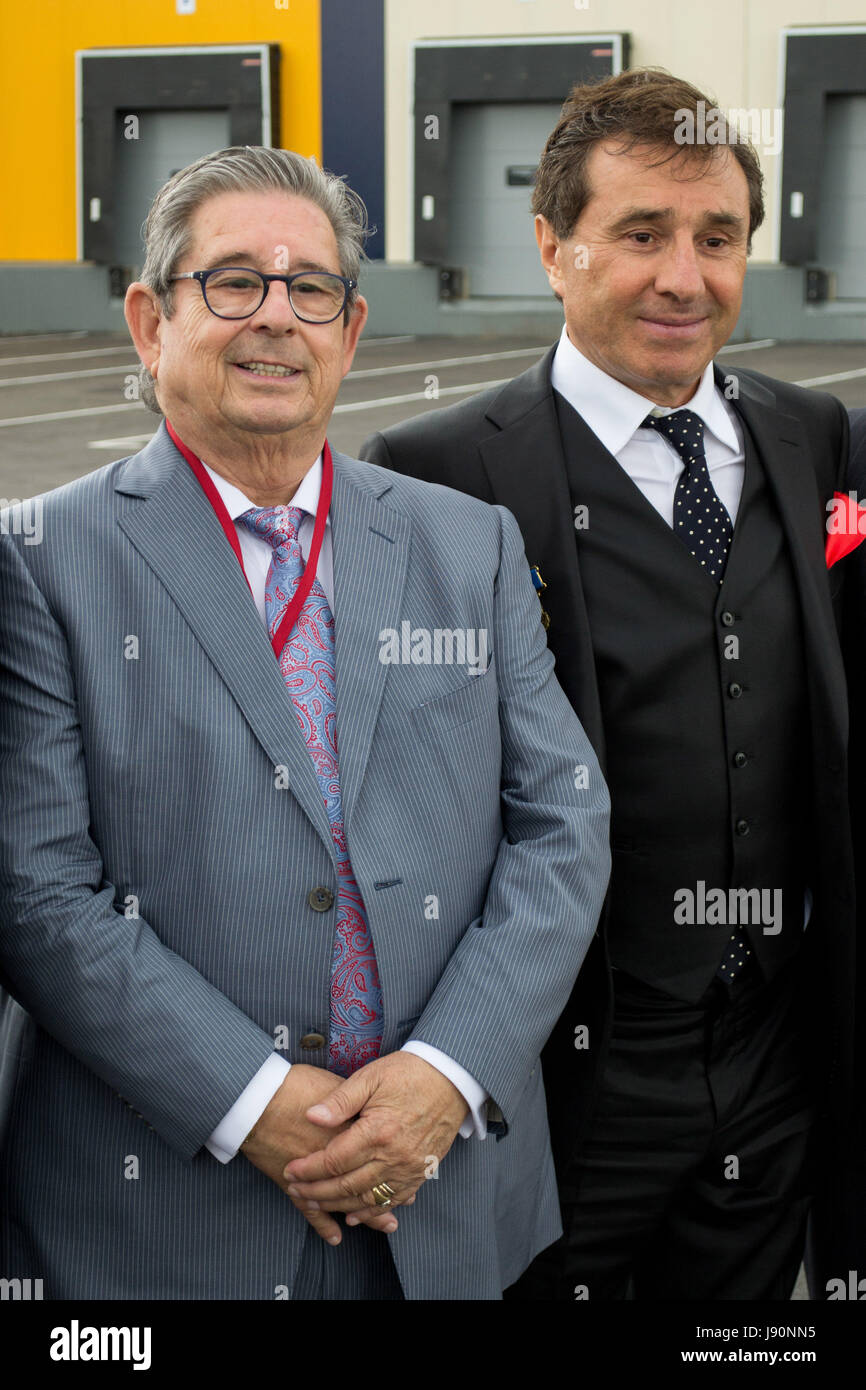 Pervomaisky District, Tambov region, Russia. 30th May, 2017. Co-owner of Grupo Fuertes (Spain) José Fuertes (left) and Chairman of the Board of Directors of Cherkizovo Group (Russia) Igor Babaev during the opening ceremony of the joint project of growing turkeys ''Tambov Turkey'' in the Pervomaisky district of the Tambov region Credit: Aleksei Sukhorukov/ZUMA Wire/Alamy Live News Stock Photo