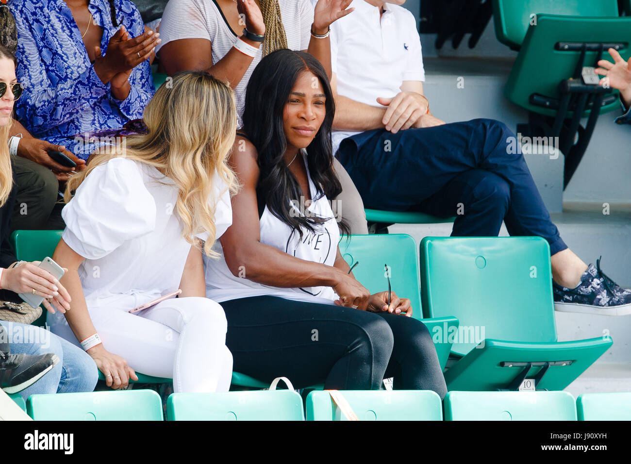 Paris, France, 31 May 2017: Pregnant Serena Williams during her sisters second round match at the 2017 Tennis French Open in Roland Garros Paris. Credit: Frank Molter/Alamy Live News Stock Photo