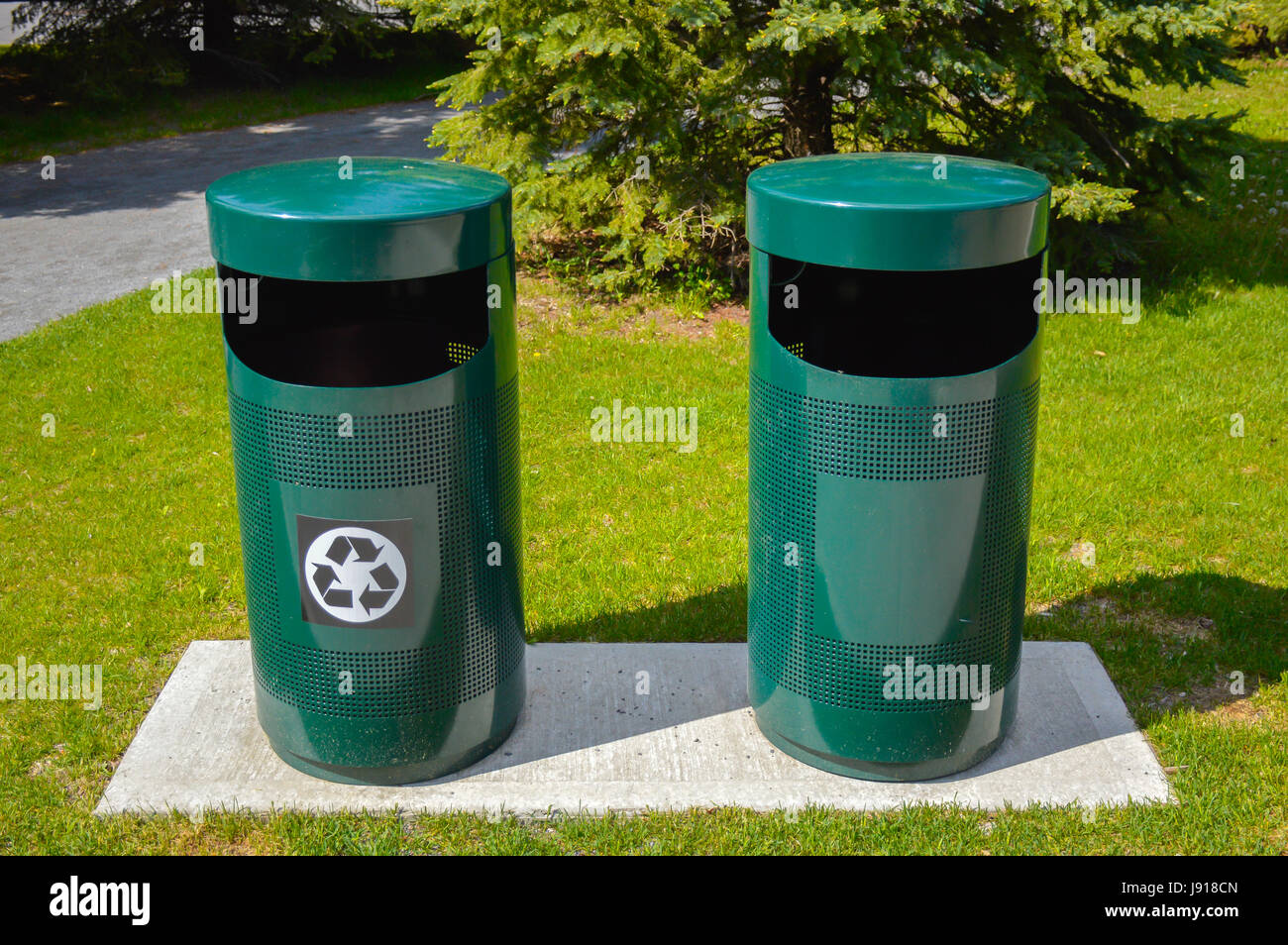 Green bin canada hires stock photography and images Alamy