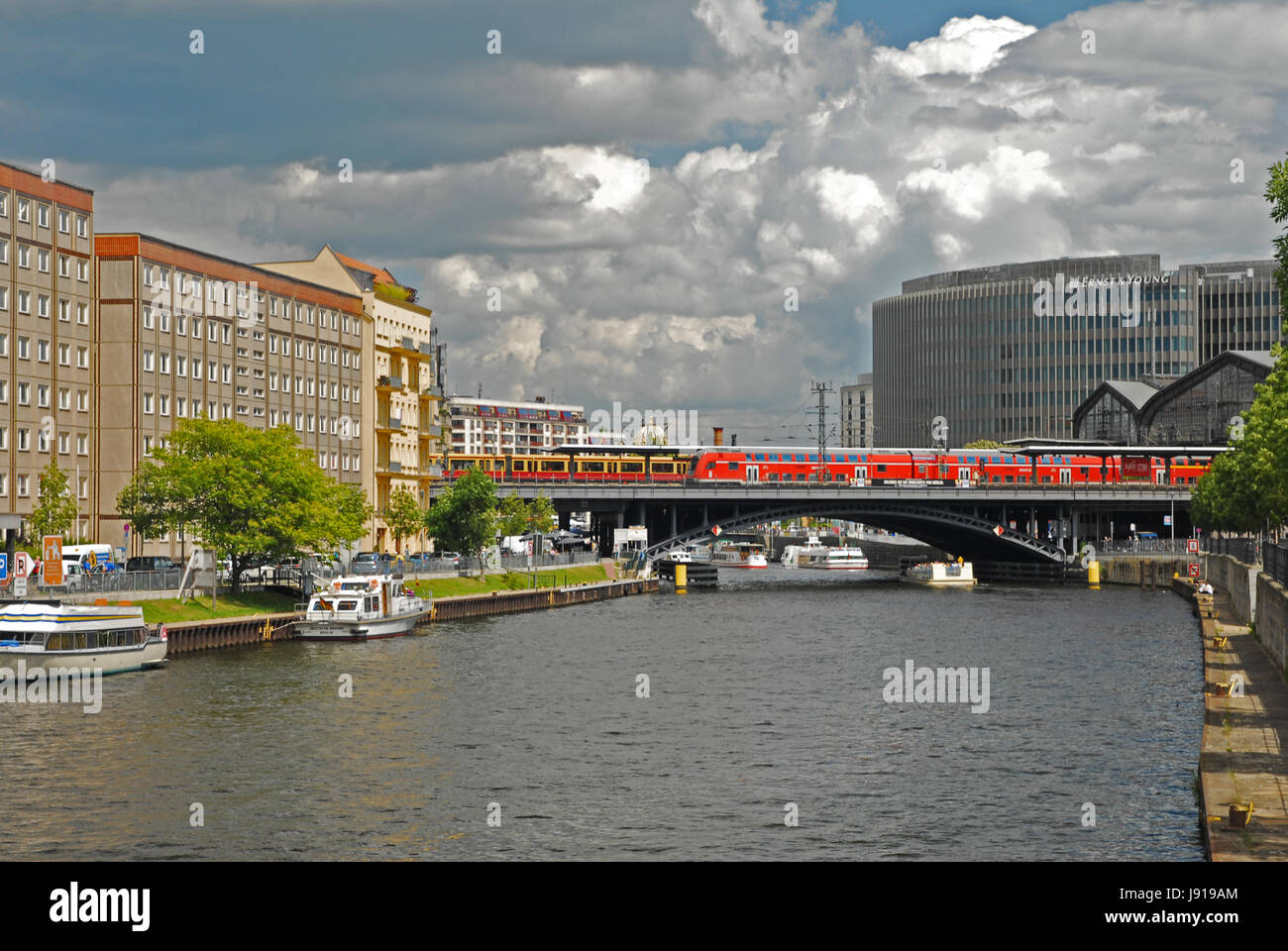 station, bridge, berlin, pre, station, railway, locomotive, train, engine, Stock Photo