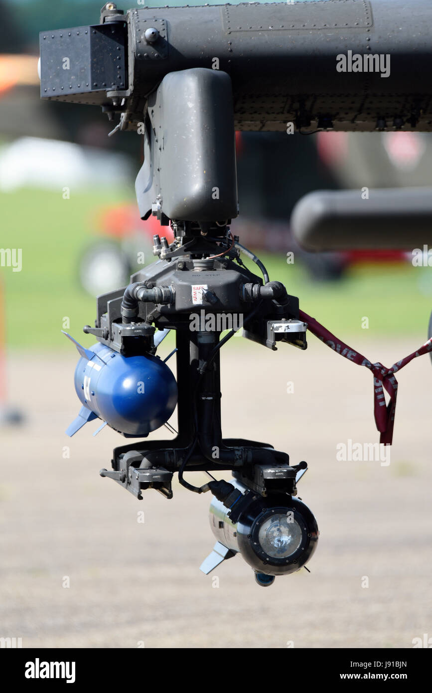 Apache Helicopter Weapons High Resolution Stock Photography And Images Alamy