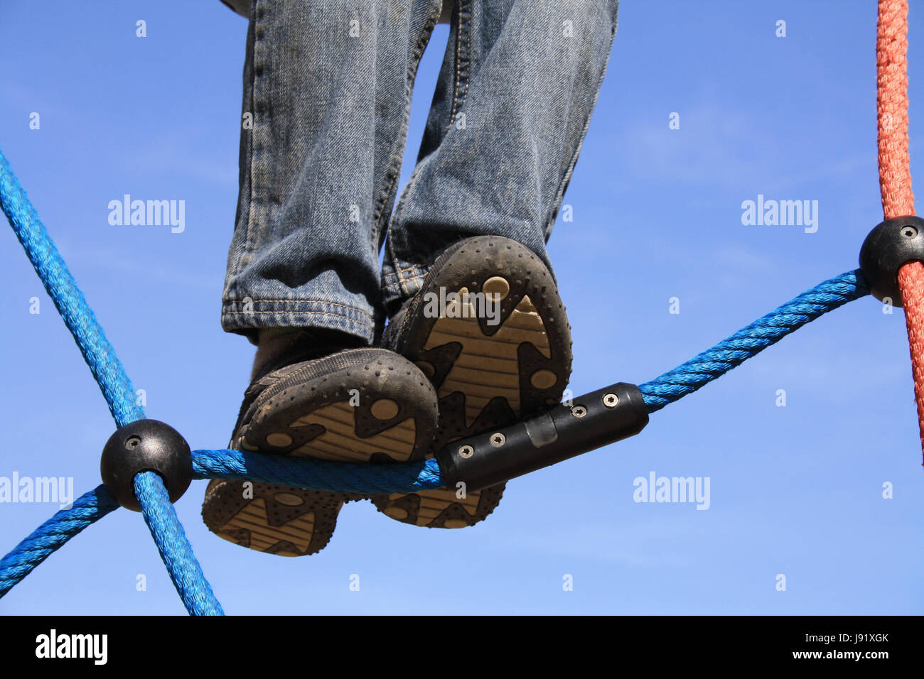 legs, feet, rise, climb, climbing, ascend, uphill, tread, clamber