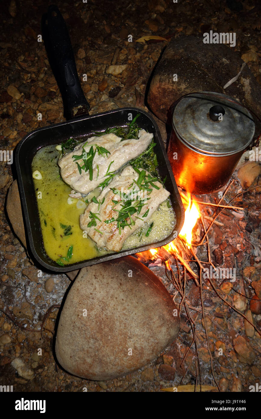 Campfire outback australia hires stock photography and images Alamy