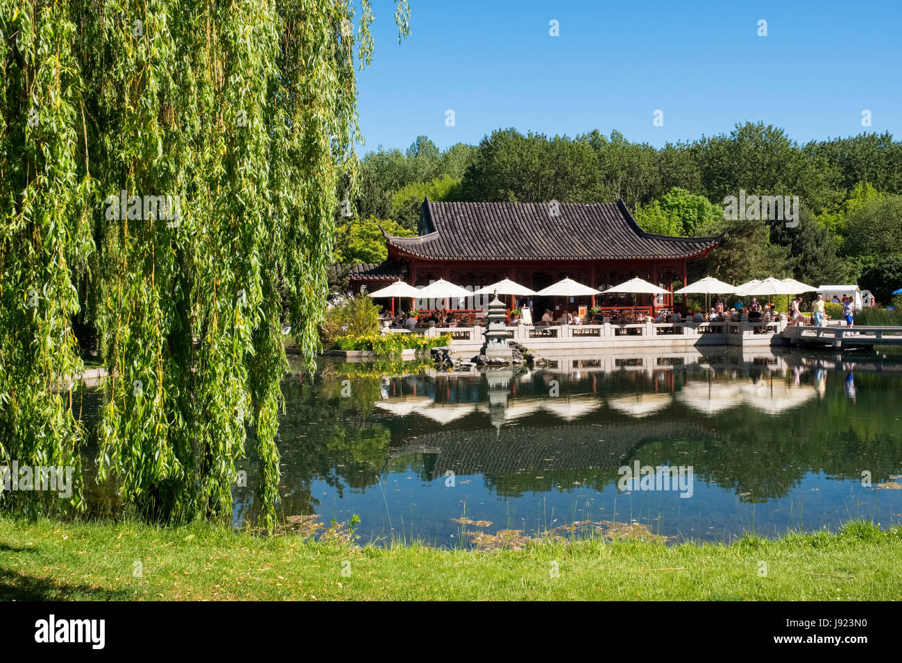 Chinese Garden At Gardens Of The World Part Of Iga 2017 International Stock Photo Alamy