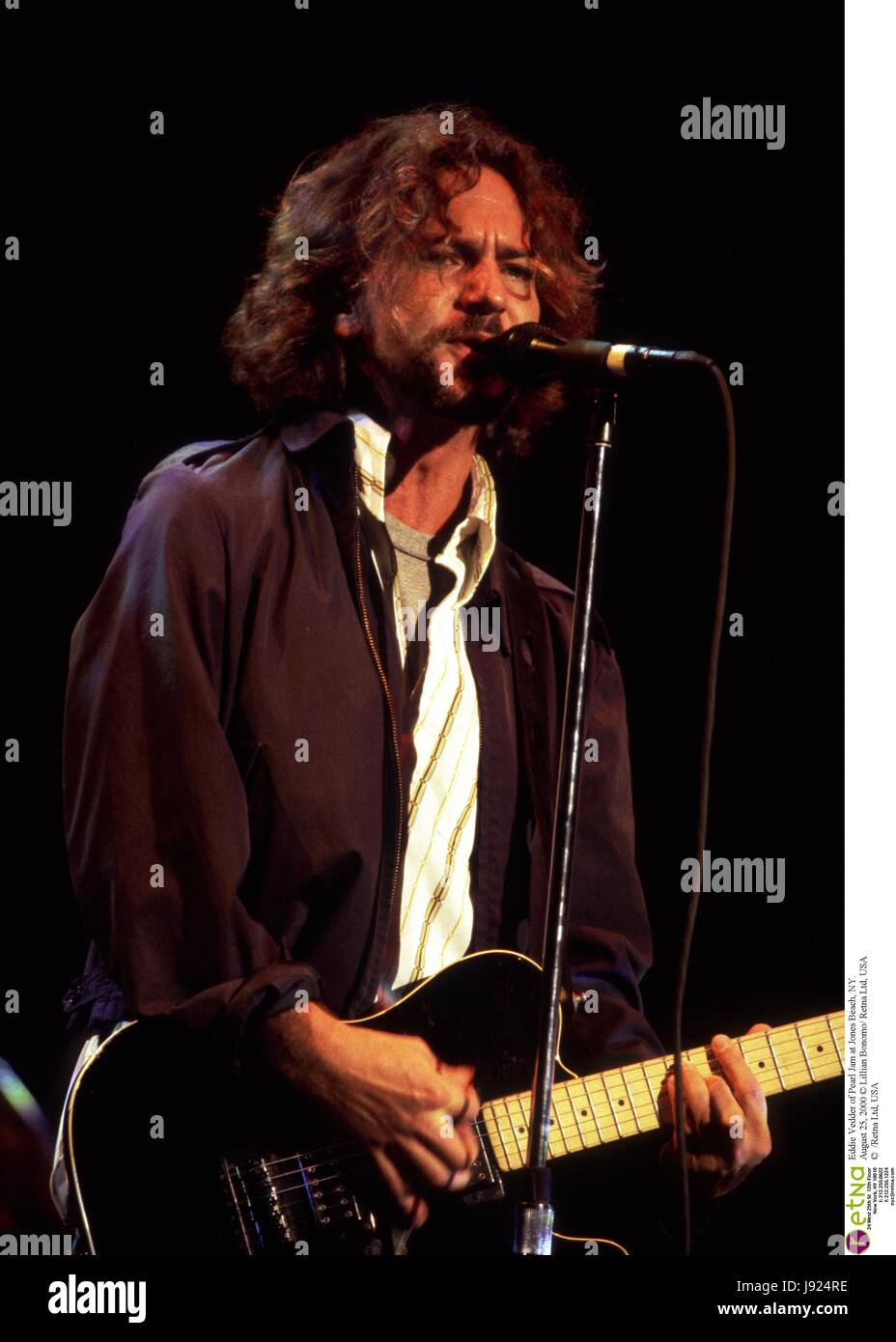 Eddie Vedder of Pearl Jam at Jones Beach, NY. August 25, 2000 © RTBonomo/ MediaPunch, USA Stock