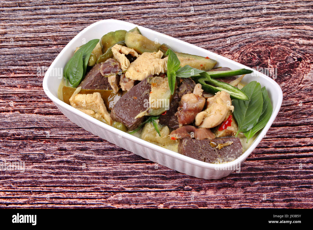 Thai Popular Recipe Green Chicken Curry In Coconut Milk With Long Eggplant And Boiled Chicken Blood Stock Photo Alamy