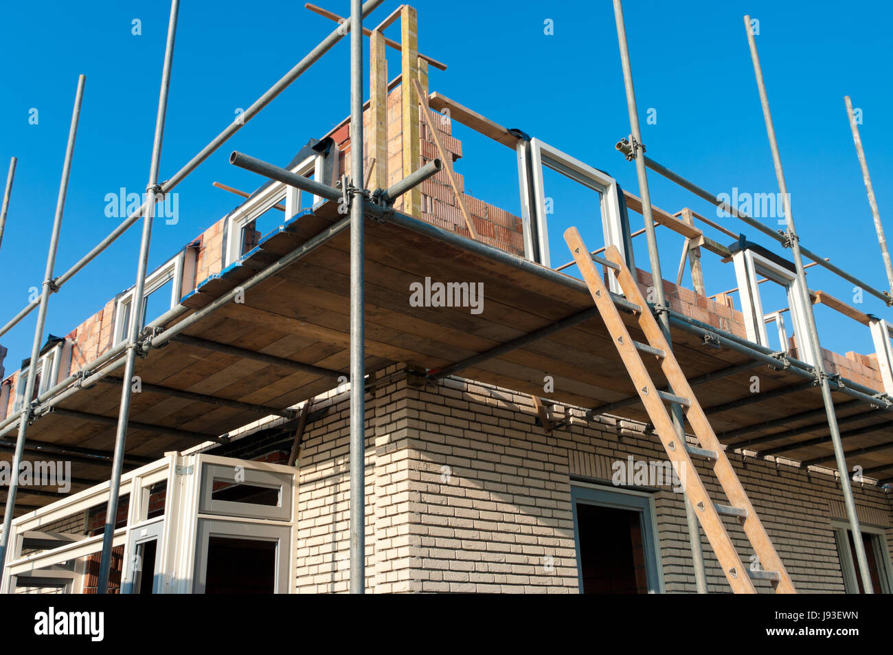 house, building, scaffold, scaffolding, cement, scene, location, site