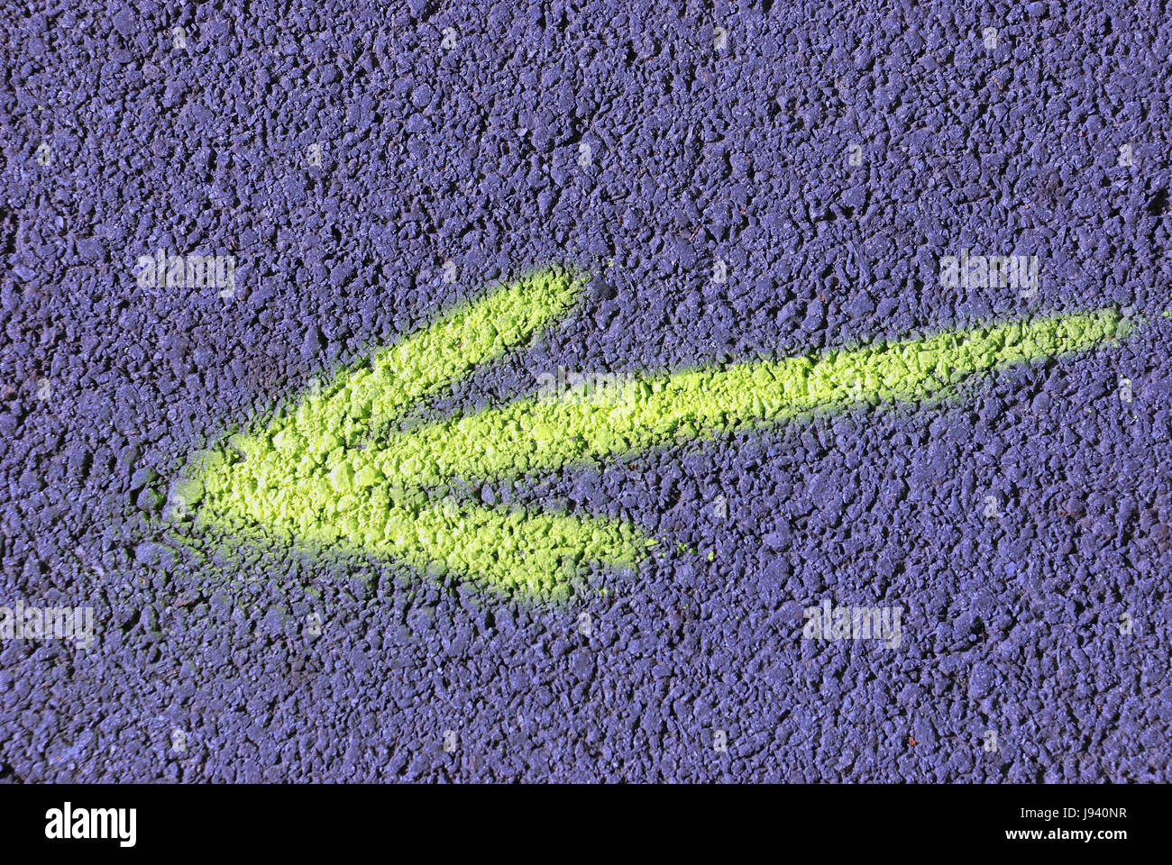 Spray road surface hires stock photography and images Alamy