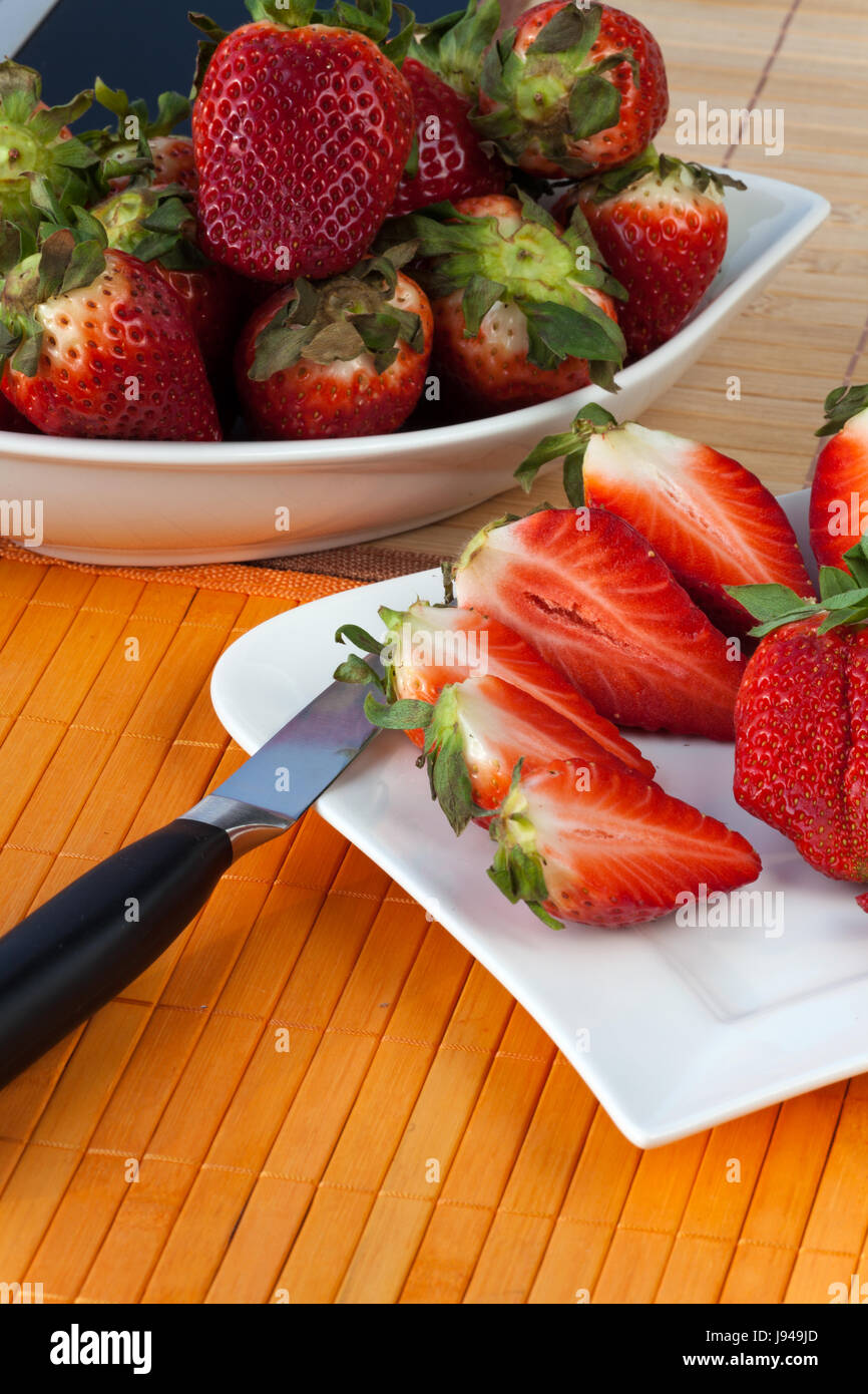 garden, fruit, plate, strawberry, gardens, arm, weapon, knive, knife, harvest, Stock Photo