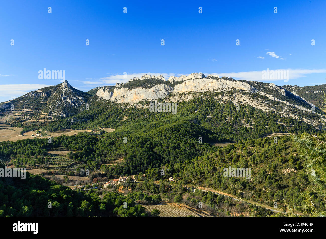 France, Vaucluse, La Roque-Alric, the Dentelles de Montmirail seen from the village Stock Photo