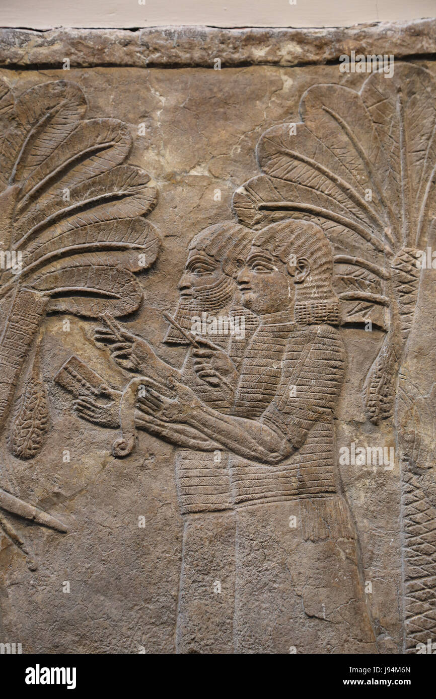 Campaigning in southern Iraq. Clerks take notes (scribes) Assyrian, 640-620 BC. Nineveh, South-West Palace, Iraq. British Museum. London. Stock Photo