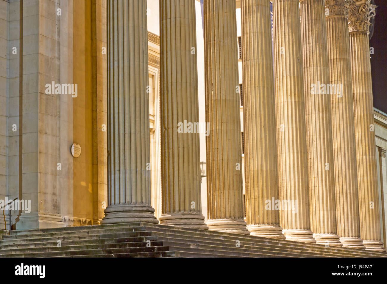 night photograph, columns, bavaria, munich, pedestal, plinth, style of