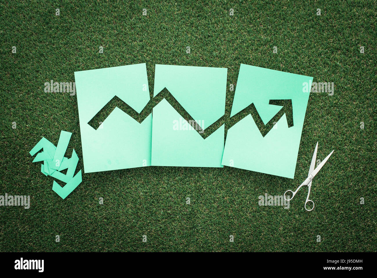 Arrow going up on graph hi-res stock photography and images - Alamy