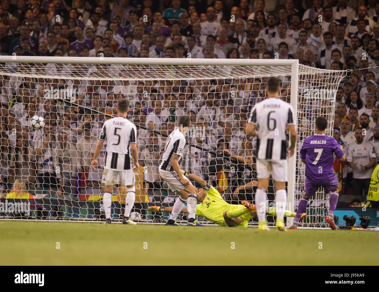 Cardiff, Wales. 3rd June, 2017. Cristiano Ronaldo (Real) Football/Soccer : Cristiano Ronaldo of Real Madrid scores his team's third goal past goalkeeper Gianluigi Buffon of Juventus during the UEFA Champions League Final match between Juventus 1-4 Real Madrid at Millennium Stadium in Cardiff, Wales . Credit: Maurizio Borsari/AFLO/Alamy Live News Stock Photo