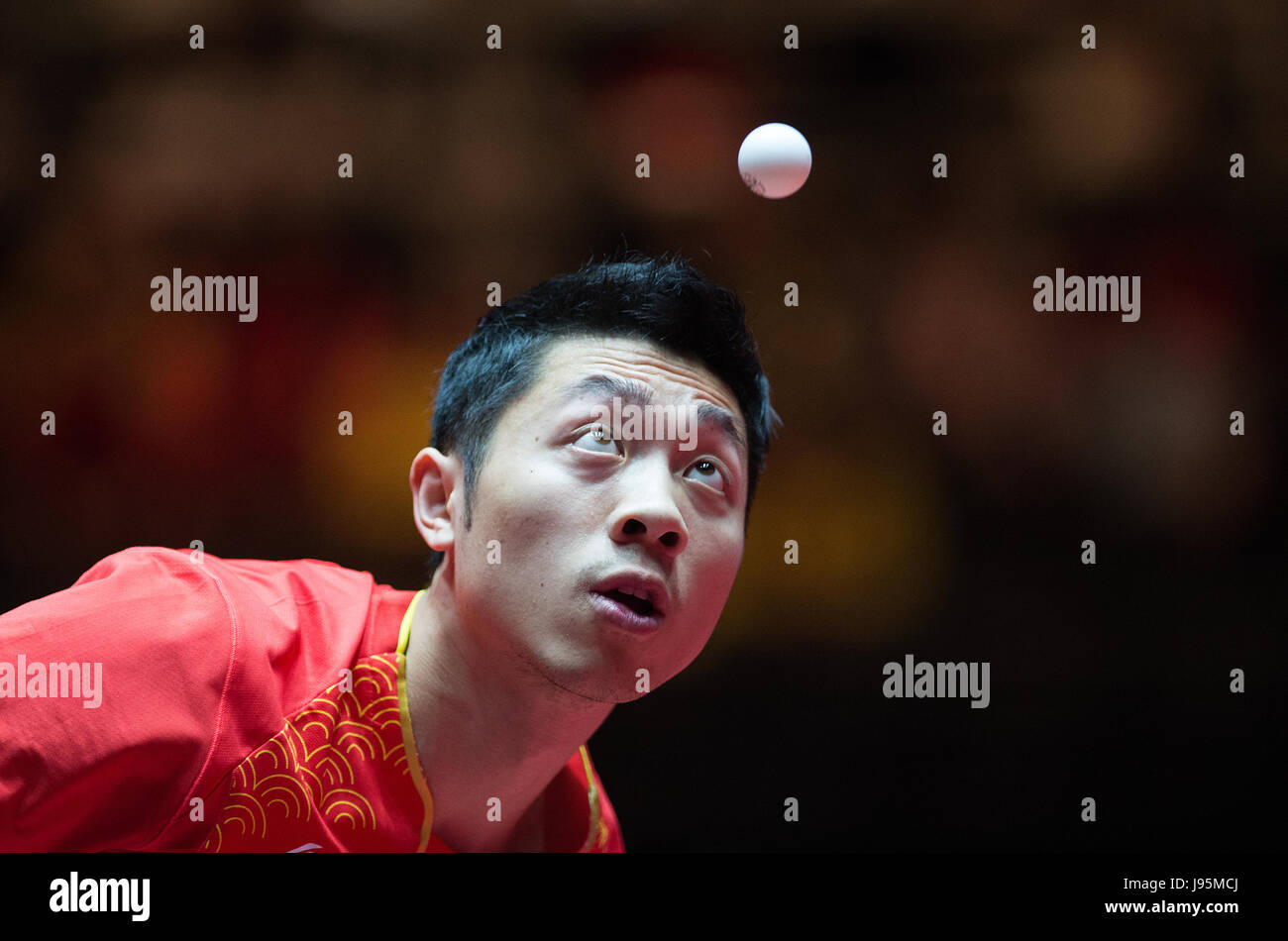 Duesseldorf, Germany. 5th May, 2017. Chinese table tennis player Xu Xing in action against his Chinese opponent Ma Long at the Table Tennis World Championships in the exposition halls in Duesseldorf, Germany, 5 May 2017. Photo: Jonas Güttler/dpa/Alamy Live News Stock Photo