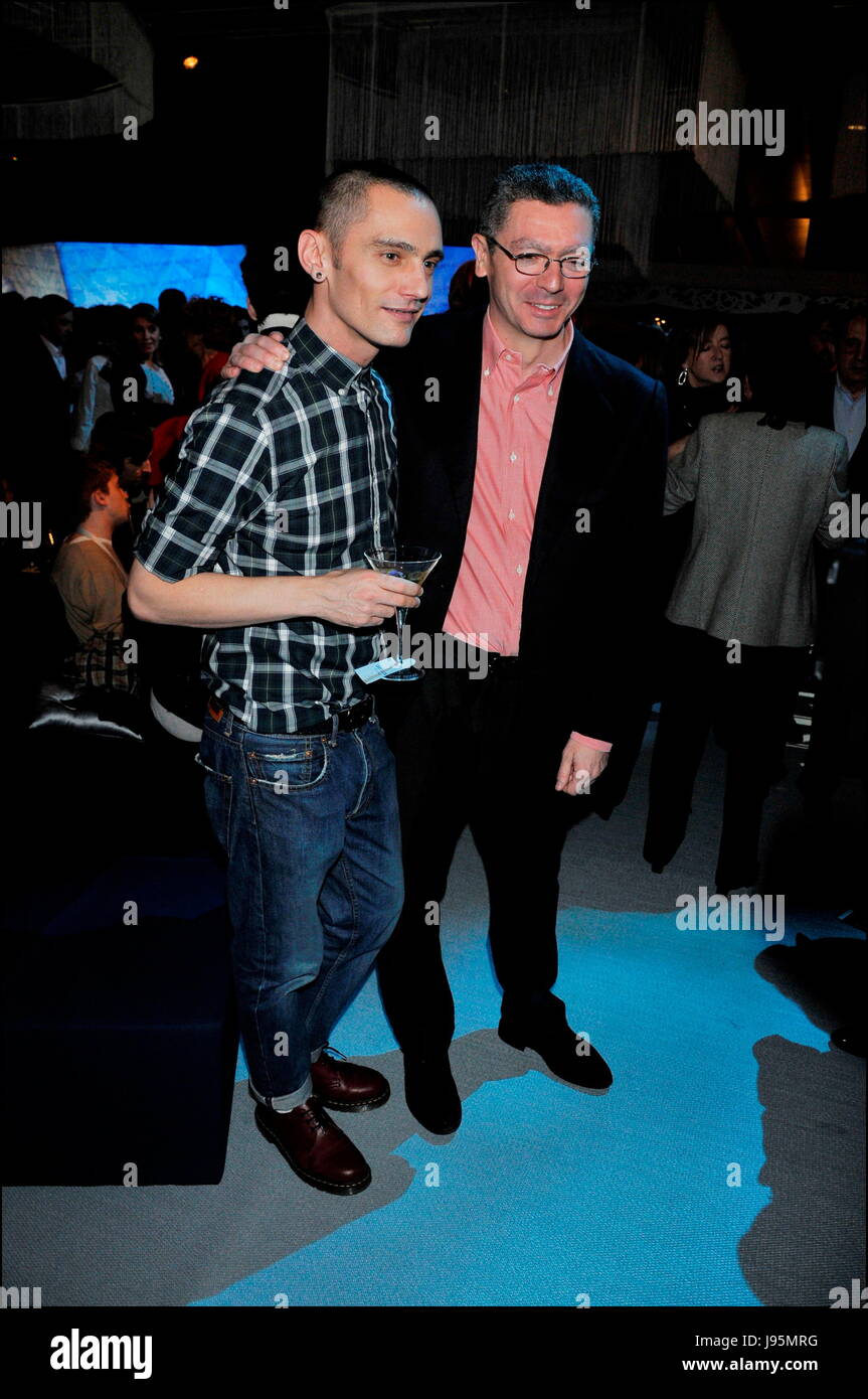 Bimba bose hi-res stock photography and images - Page 2 - Alamy