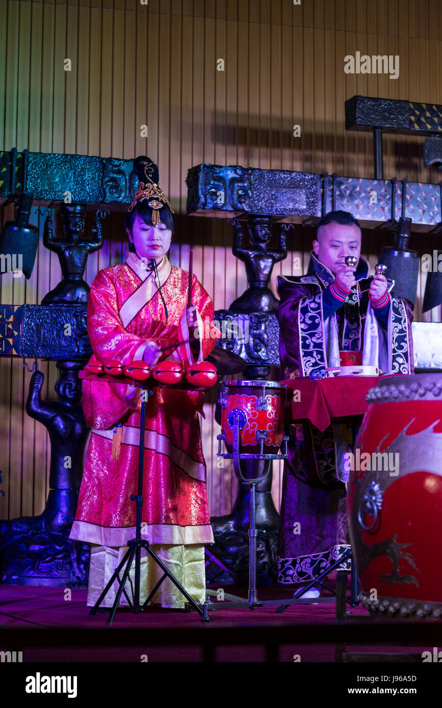 Performance of traditional Chinese music at the Drum Tower, Xi'an, Shaanxi province, China Stock Photo