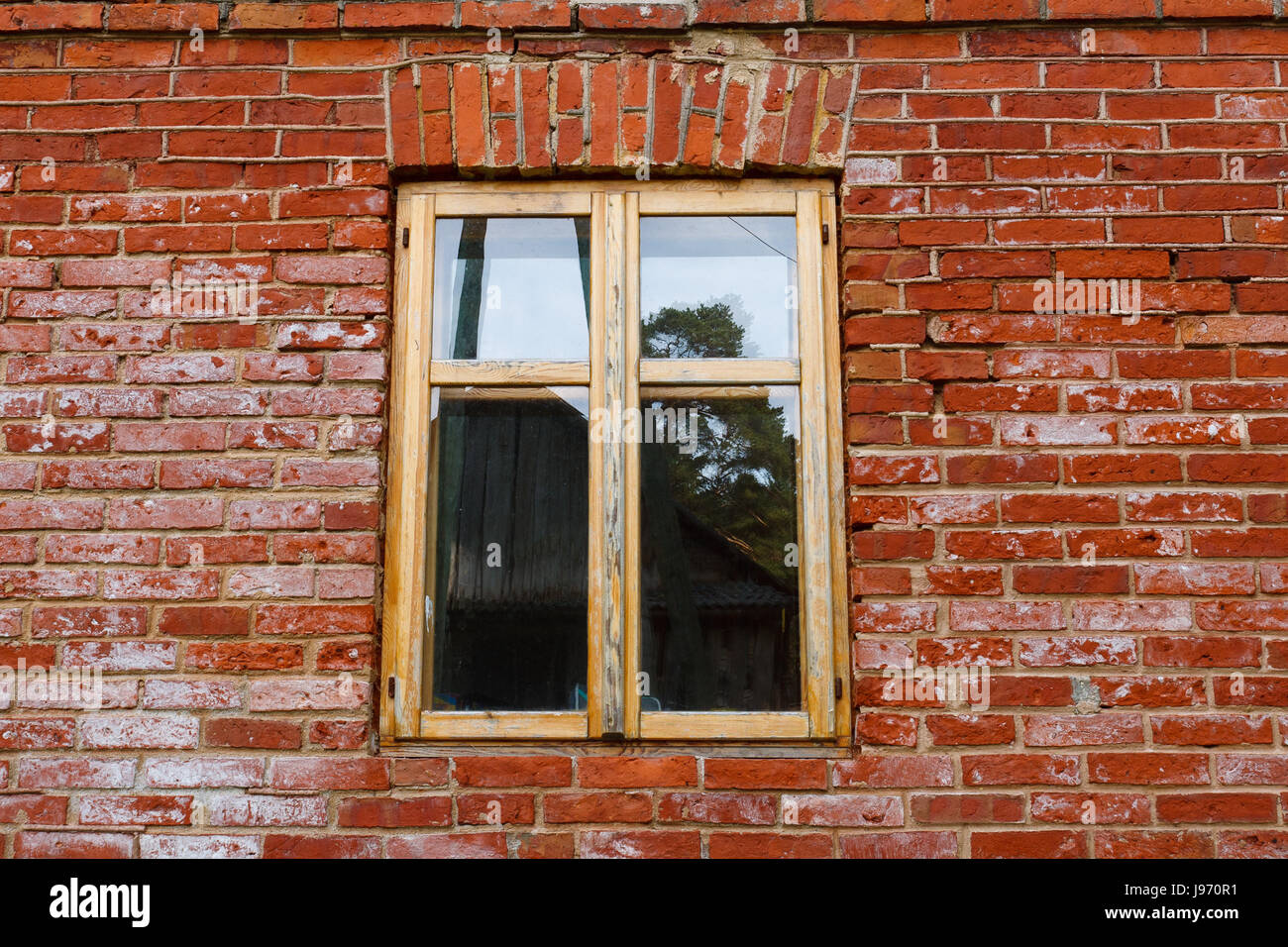 house, building, glass, chalice, tumbler, window, porthole, dormer ...