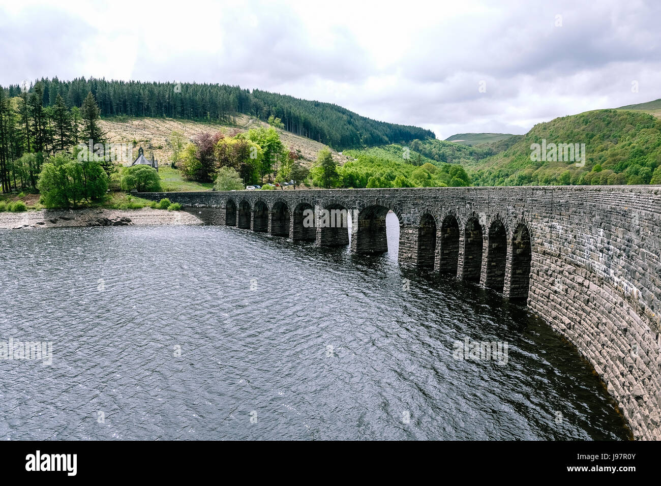 Garreg Ddu Dam in the Elan Valley, Wales Stock Photo