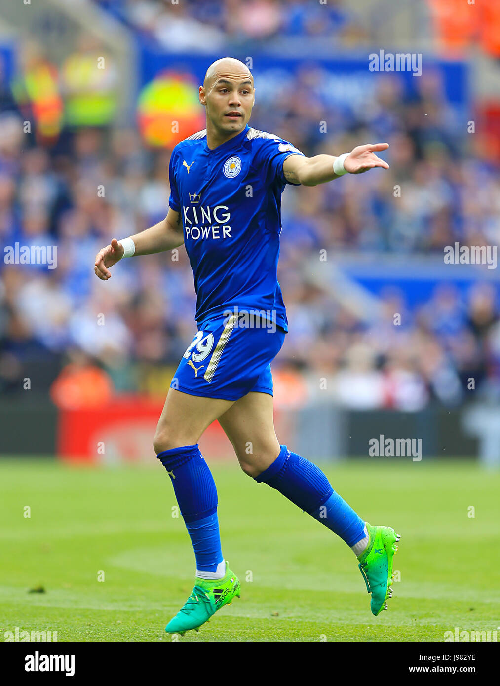 Yohan Benalouane Leicester City Stock Photo Alamy