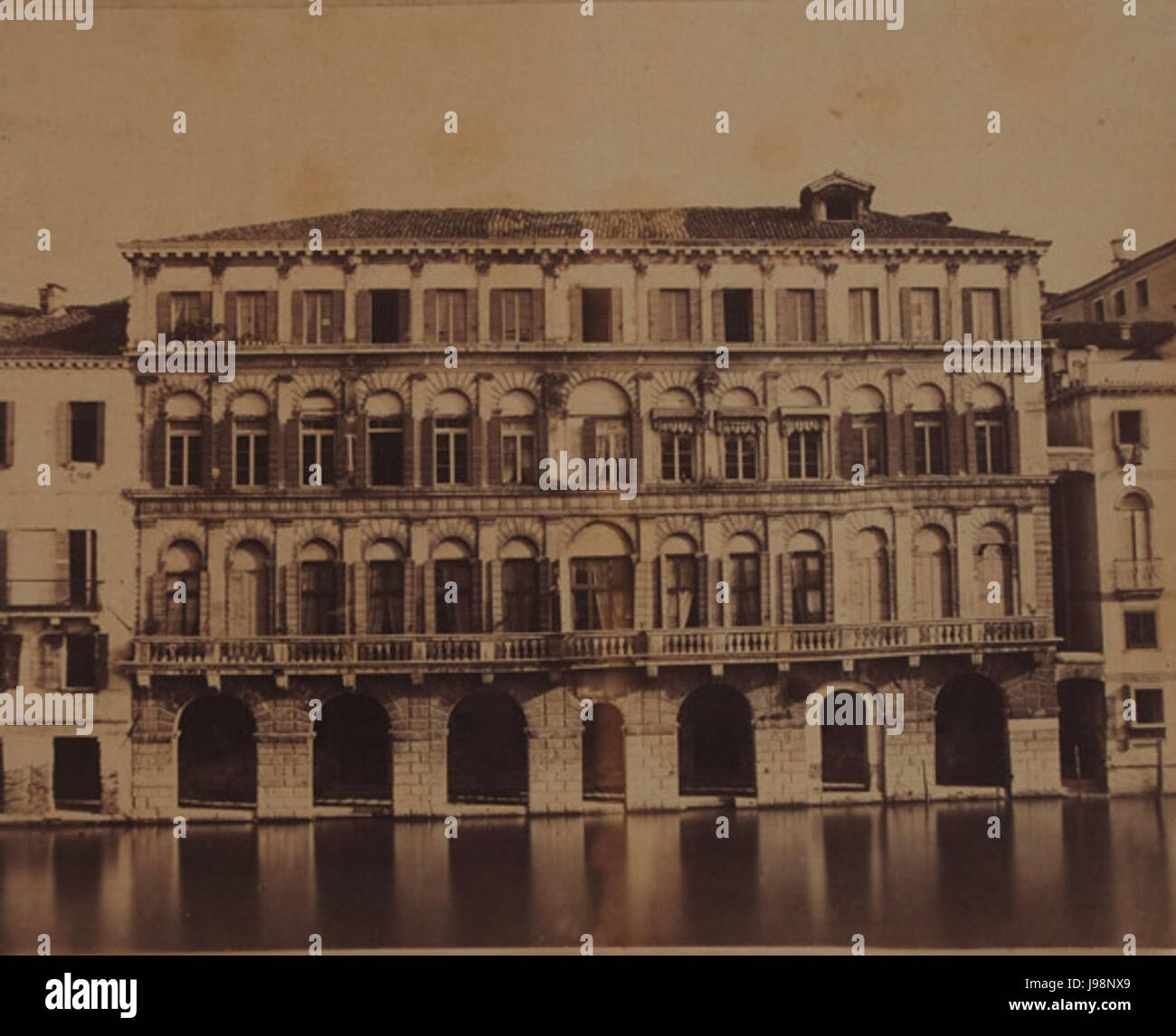 Venetian palazzo hi-res stock photography and images - Alamy