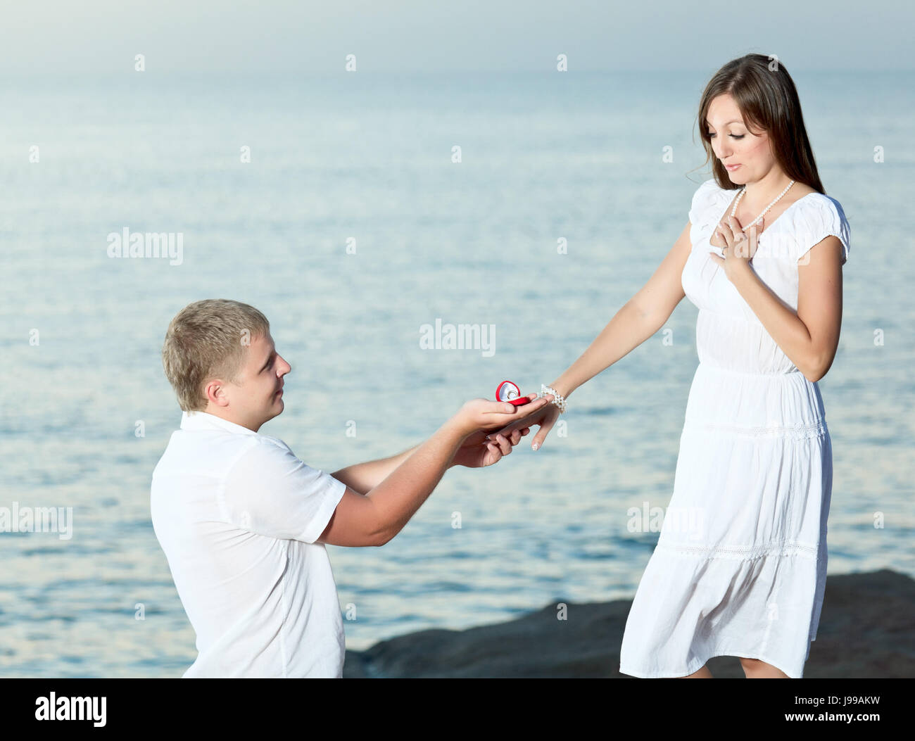 Шоколад девочка яблочка. Как делают мальчика в девочку. Девочка предложила 18. Эрна о хара. Девочка предложила 18.