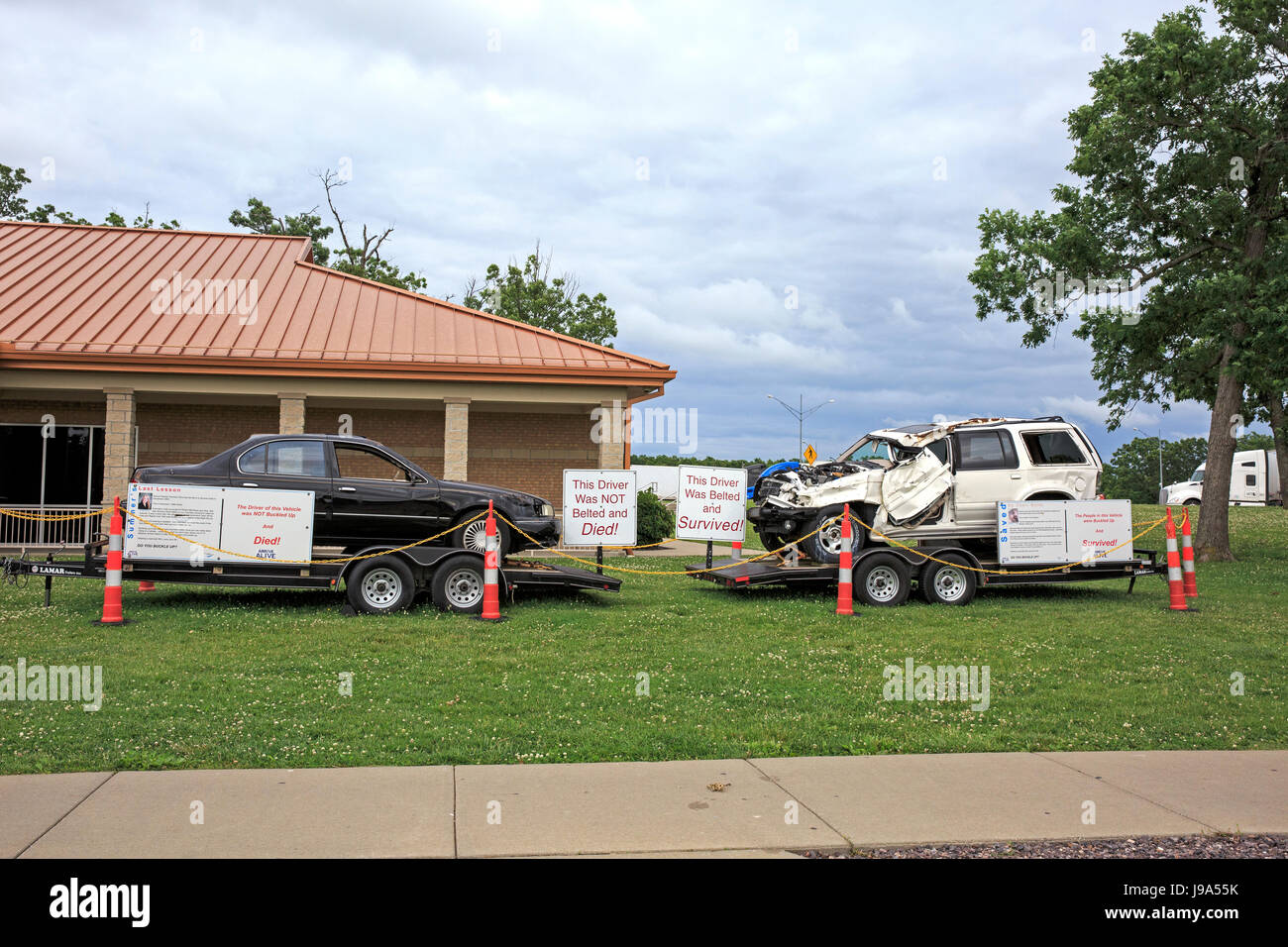 Safety belts hires stock photography and images Alamy