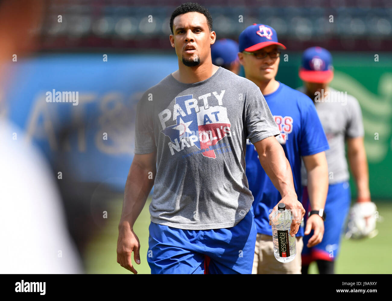 Arlington, Texas, USA. 31st May, 2017. Texas Rangers center fielder ...