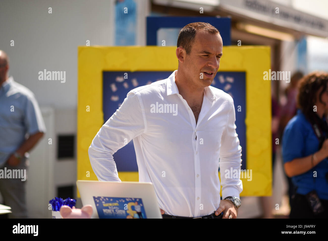 Martin Lewis Hi res Stock Photography And Images Alamy