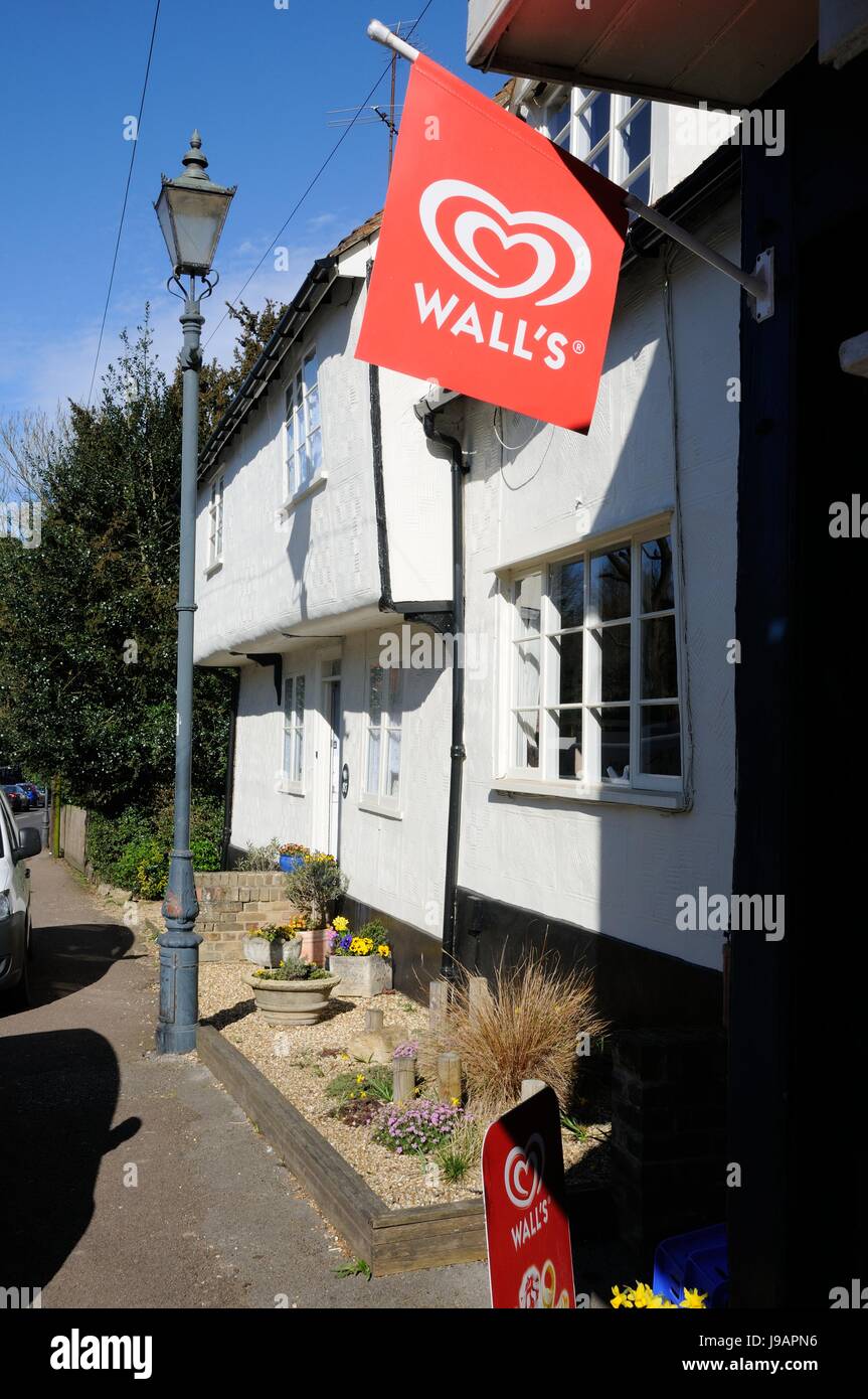 87 High Street, WattonAtStone, Hertfordshire has an overhangng upper