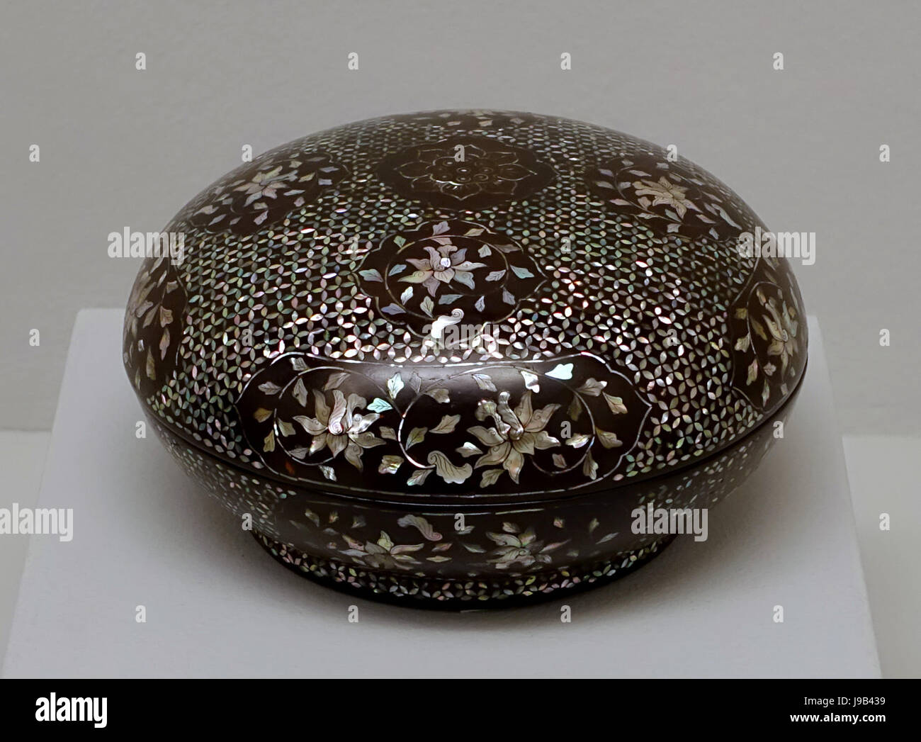 Wanli period of ming dynasty hi-res stock photography and images - Alamy